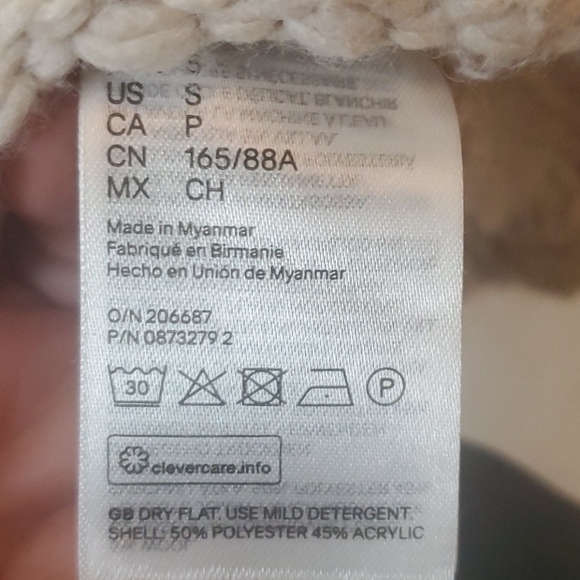 H&M warm and cozy Turtleneck Sweater - Picture 3 of 5